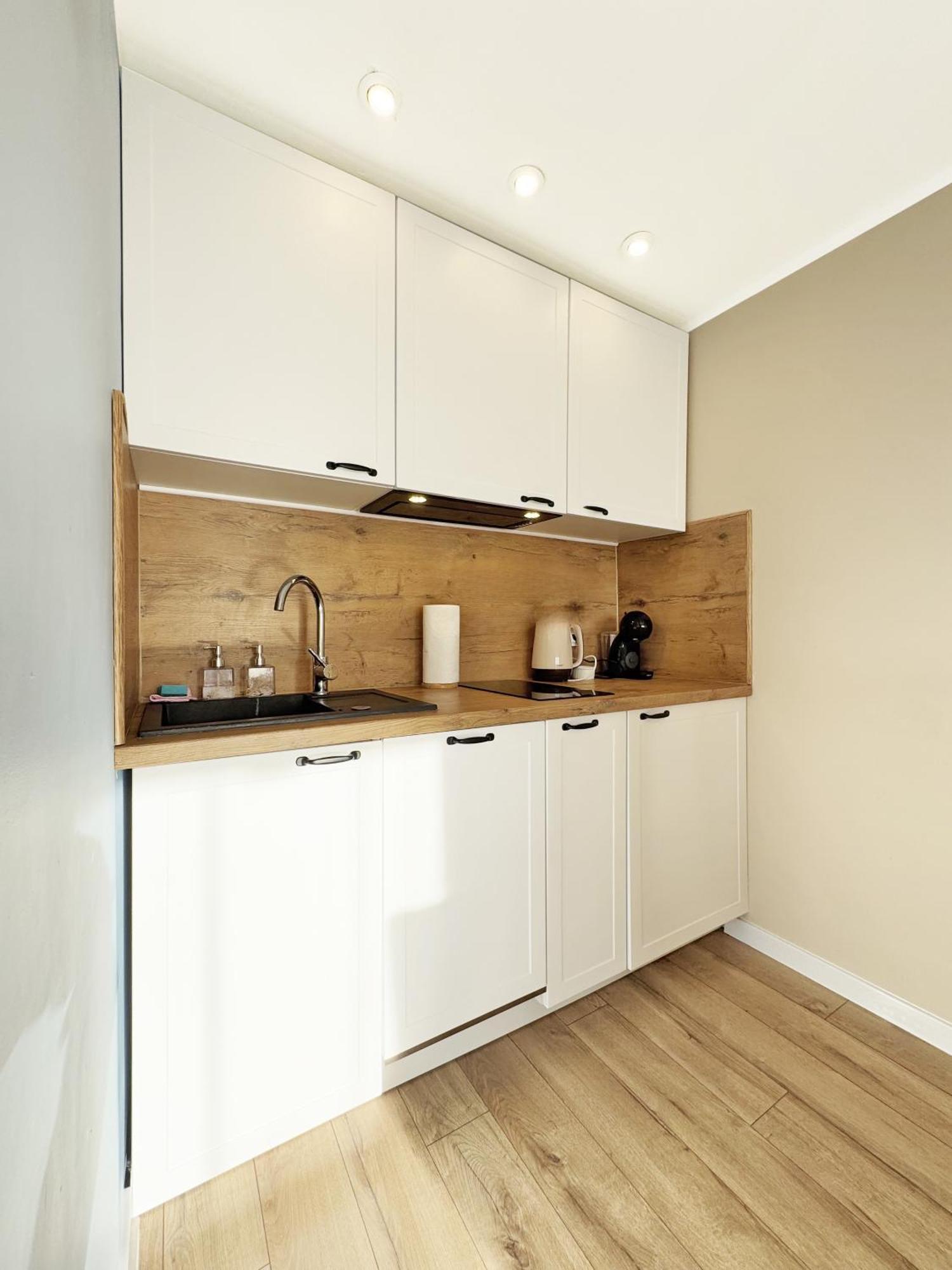 Apartamenty Aston Debina Debina  Exterior photo